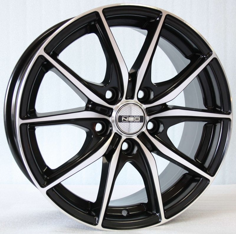 Neo 676 6.5x16/5x114.3 D66.1 ET45 Глянцевый черный с полированной лицевой частью