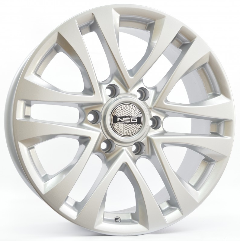 Neo 832 7.5x18/6x139.7 D106.1 ET25 Серебристый