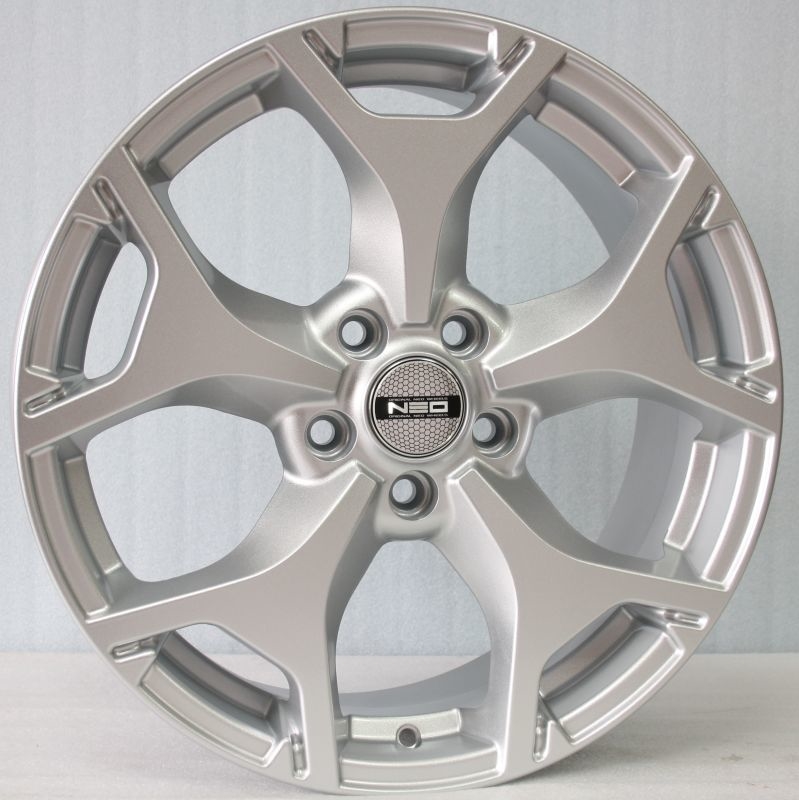 Neo 753 7x17/5x114.3 D67.1 ET48 Серебристый